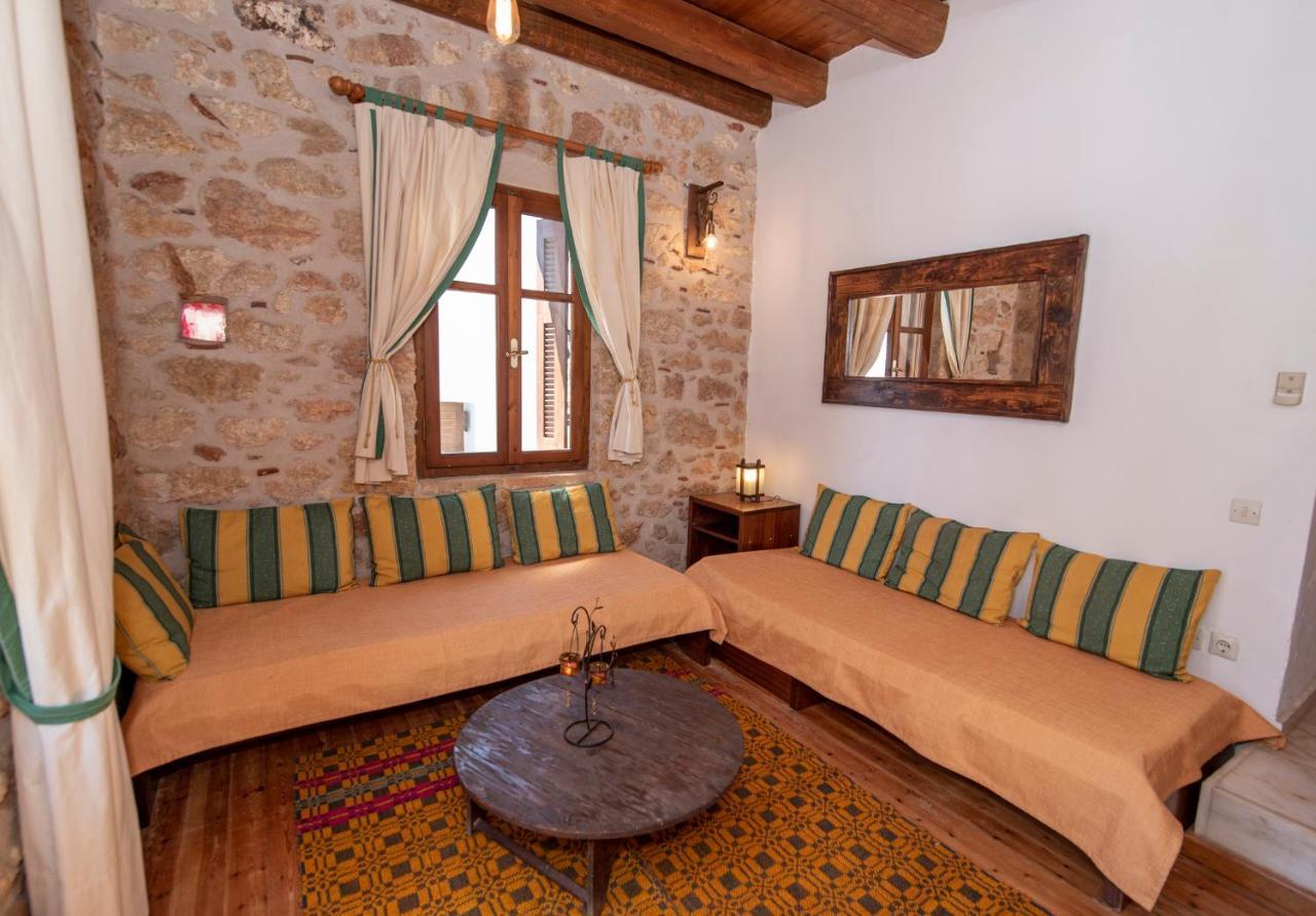 Aeolos Guesthouse Monemvasía Esterno foto