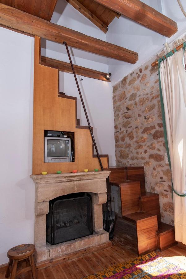 Aeolos Guesthouse Monemvasía Esterno foto
