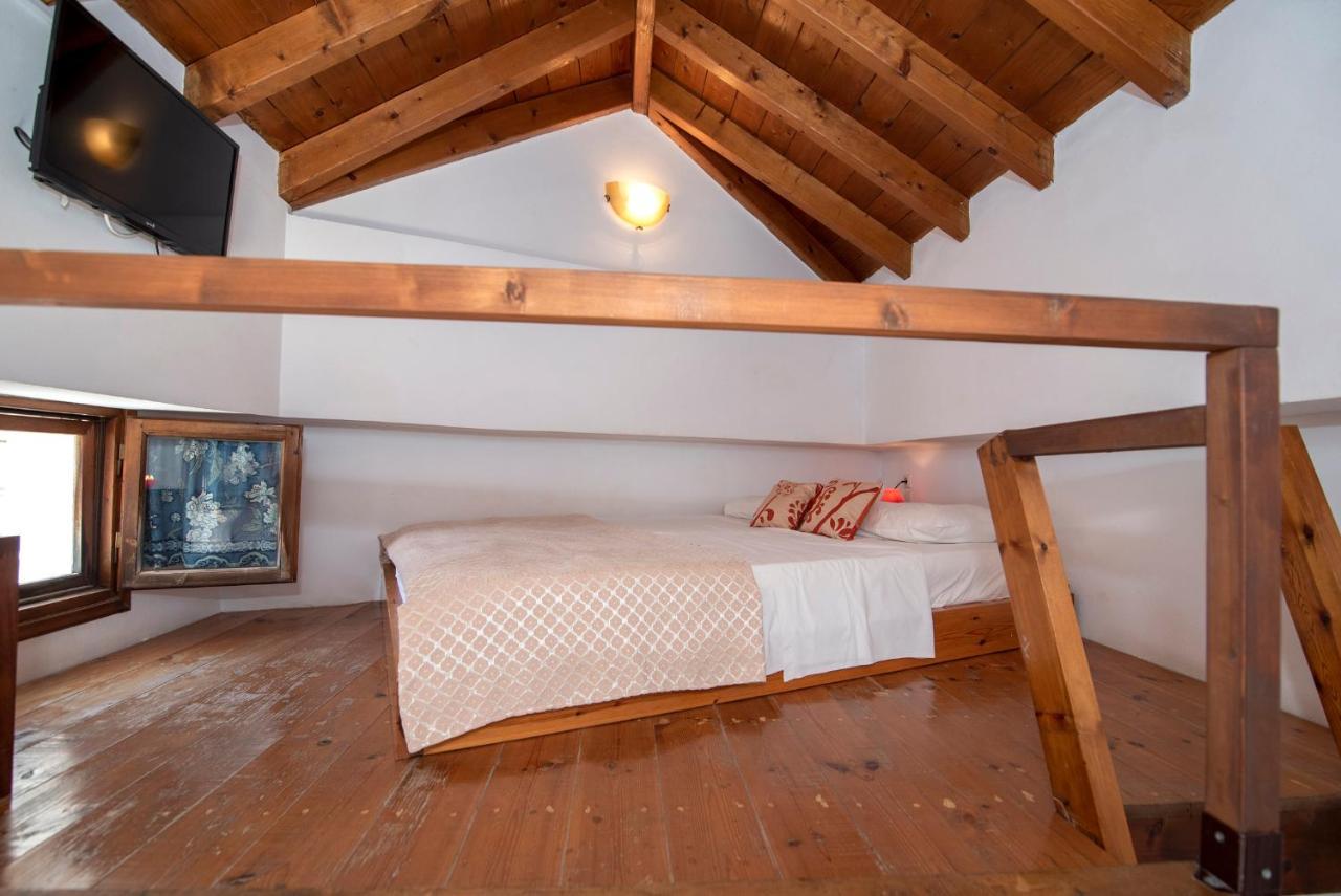 Aeolos Guesthouse Monemvasía Esterno foto