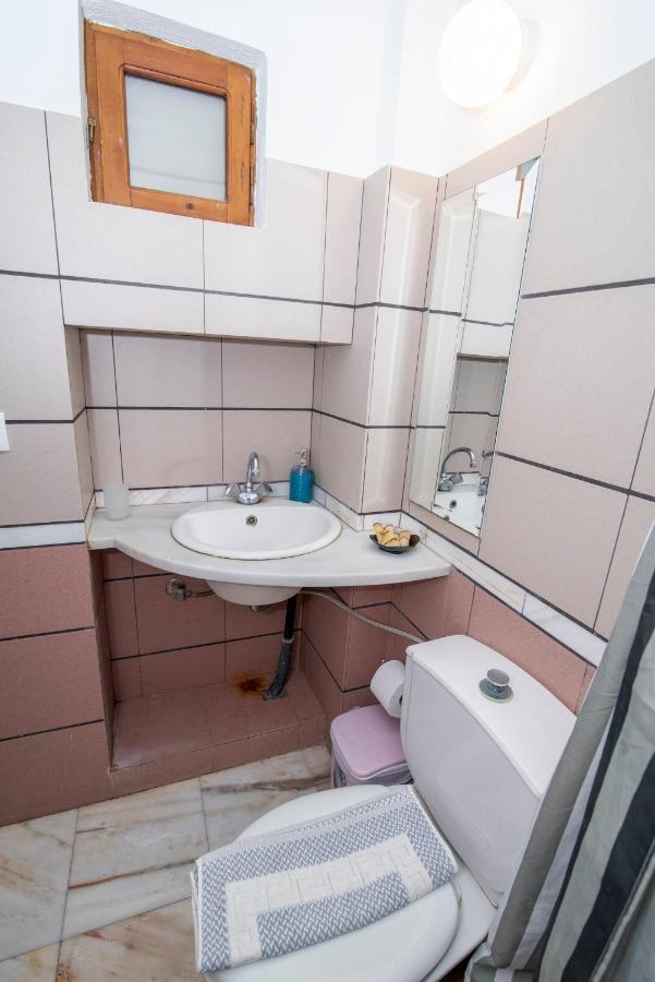 Aeolos Guesthouse Monemvasía Esterno foto